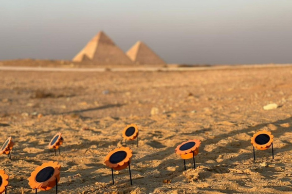 أول اختراع مغربي للمصابيح الشمسية بمؤتمر المناخ (كوب 27) بمصر أول اختراع مغربي للمصابيح الشمسية بمؤتمر المناخ (كوب 27) بمصر