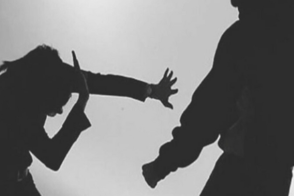 العنف الجسدي ضد النساء داخل الفضاء العائلي  تعادل تكلفة 366 مليون درهم العنف الجسدي ضد النساء داخل الفضاء العائلي  تعادل تكلفة 366 مليون درهم