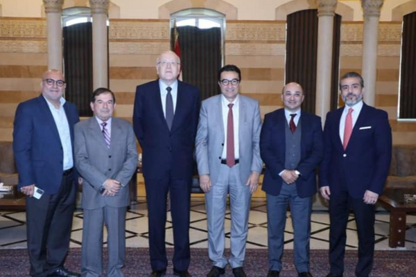 رئيس الحكومة اللبنانية الأستاذ نجيب ميقاتي يستقبل وفد للإتحاد العربي للمساحة ..