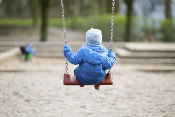 دراسة علمية: الأجهزة الإلكترونية تسبب تأخر النمو العقلي لدى الأطفال دراسة علمية: الأجهزة الإلكترونية تسبب تأخر النمو العقلي لدى الأطفال