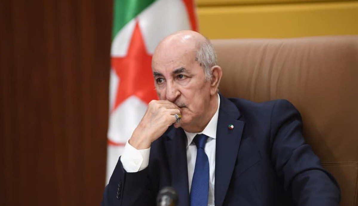عاجل.. “العفو الدولية” تطالب الجزائر بوقف حملة القمع والإفراج فورًا عن الصحفيين المحتجزين