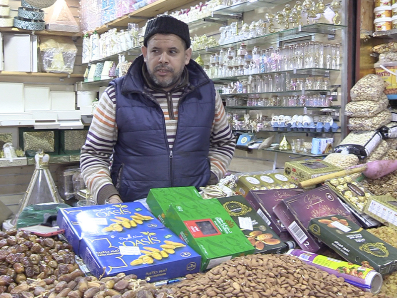 ارتفاع أسعار مقادير «سلو» مقابل تراجع أثمنة التمور ارتفاع أسعار مقادير «سلو» مقابل تراجع أثمنة التمور