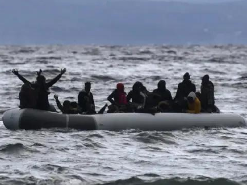 مصرع 8 مهاجرين سريين بسواحل الناظور  والقوات المسلحة تنقذ العشرات قرب الداخلة