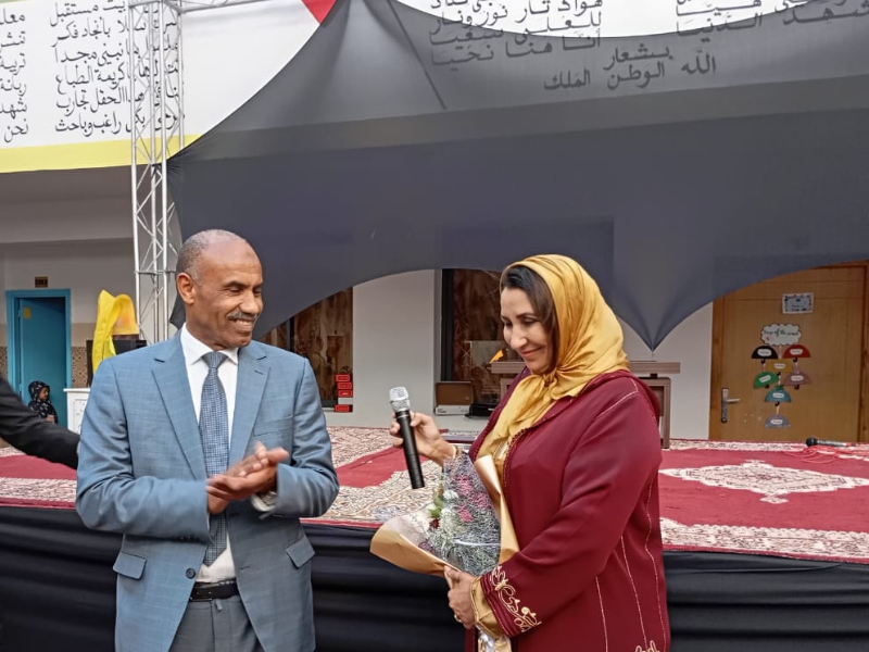 عندما تحتفي المرأة بالمرأة: كريمة كمال تحتفي بالنساء في عقر منزلها التربوي 