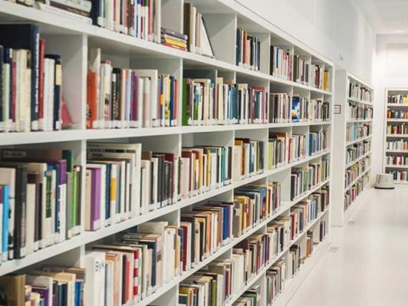 مختبر السرديات بالدارالبيضاء في حلقة نقاشية حول وضعية الكتاب في المغرب مختبر السرديات بالدارالبيضاء في حلقة نقاشية حول وضعية الكتاب في المغرب