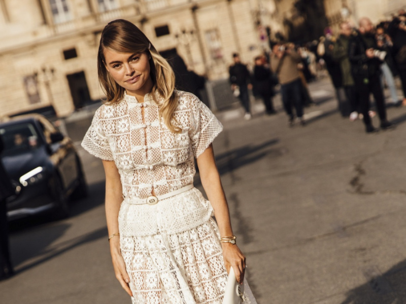 إطلالات باللون الأبيض لعيد الأضحى المبارك إطلالات باللون الأبيض لعيد الأضحى المبارك