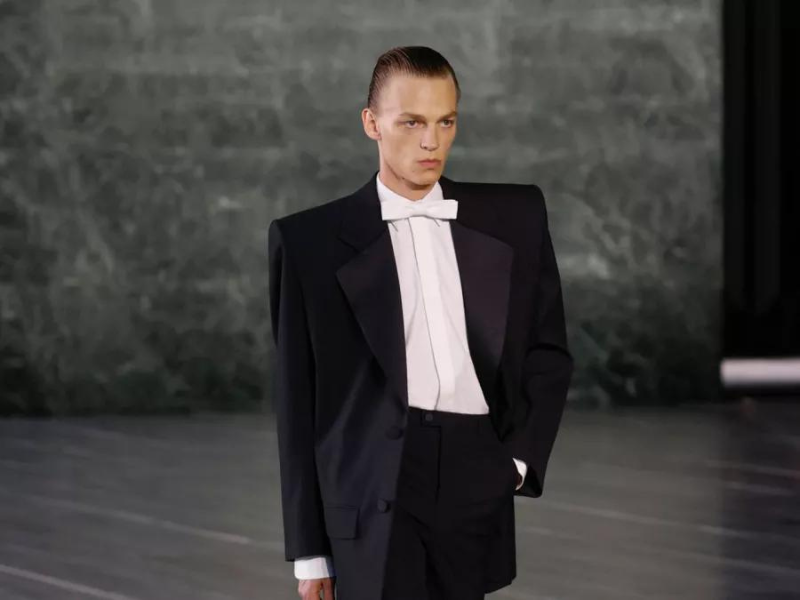 أحدث موديلات بدلات الأعراس للرجال 2024 أحدث موديلات بدلات الأعراس للرجال 2024