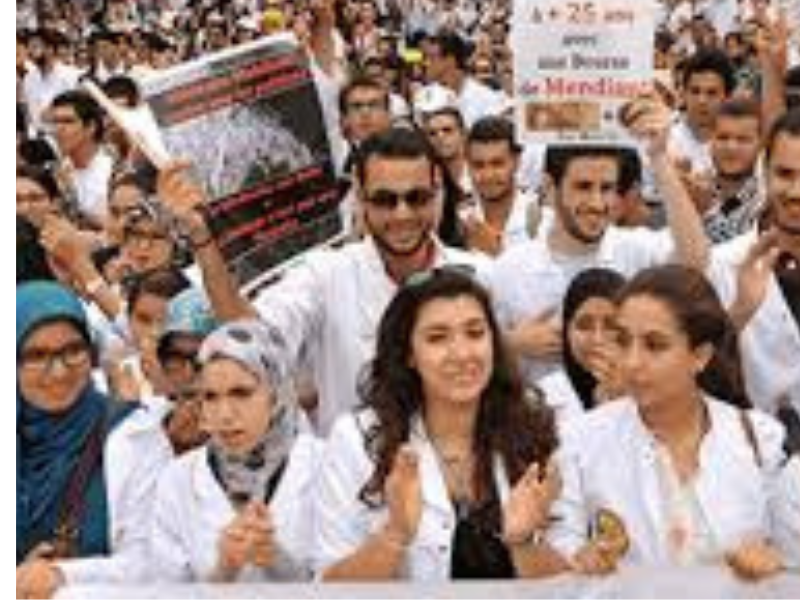 أزمة طلاب الطب: تدخل وسيط المملكة