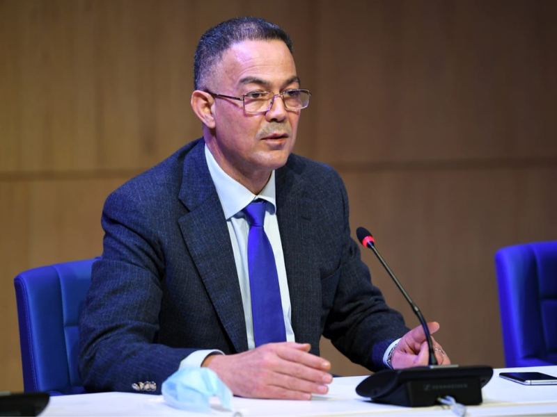 " فوزي القجع"  يلعب دور الحكم قبل الموعد"