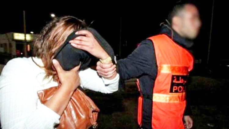 زوجة أحد المتورطين في سرقة مليار ونصف من شركة لنقل الأموال في قبضة الأمن