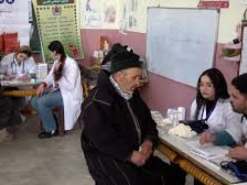 قافلة طبية تخفف معاناة سكان قرى العرائش في مواجهة موجة البرد