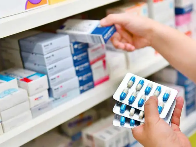 لقجع : هامش ربح 10% مقبول.. لكن ارتفاع أسعار الأدوية بنسبة 300% مرفوض لقجع : هامش ربح 10% مقبول.. لكن ارتفاع أسعار الأدوية بنسبة 300% مرفوض