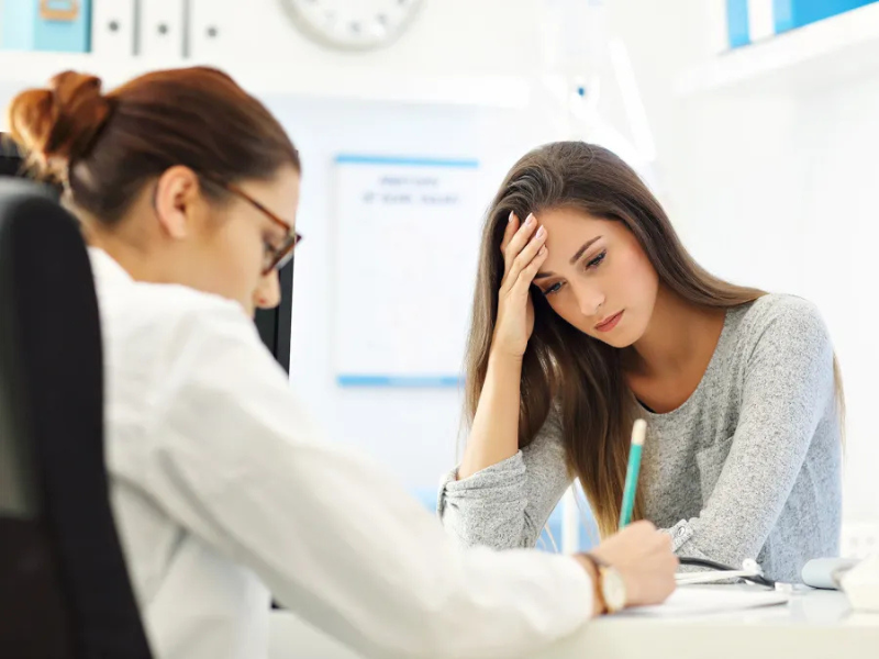 التعامل مع القلق الصحي: الأسباب والحلول التعامل مع القلق الصحي: الأسباب والحلول