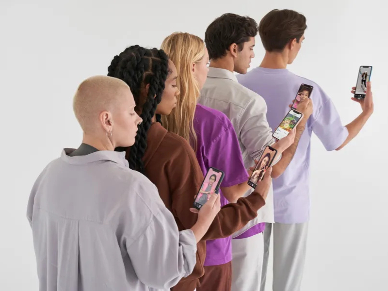 الفيديوهات القصيرة وتأثيرها على الصحة النفسية: متعة مؤقتة أم إدمان رقمي؟ الفيديوهات القصيرة وتأثيرها على الصحة النفسية: متعة مؤقتة أم إدمان رقمي؟