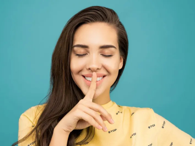 في يوم الحب: كيف نتخلص من المشاعر السلبية ونحقق السعادة وفق علم النفس؟ في يوم الحب: كيف نتخلص من المشاعر السلبية ونحقق السعادة وفق علم النفس؟