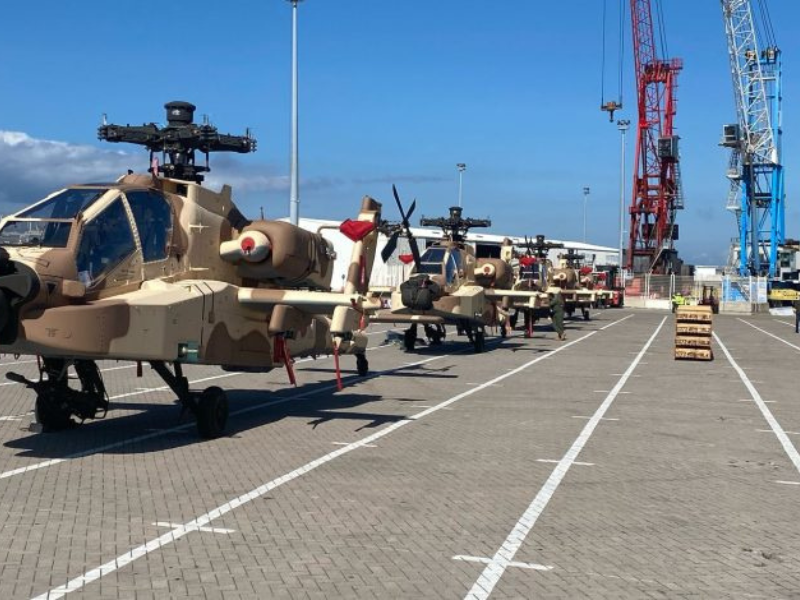 المغرب يتسلم أول دفعة من مروحيات «أباتشي AH-64E» لتعزيز قدراته الدفاعية