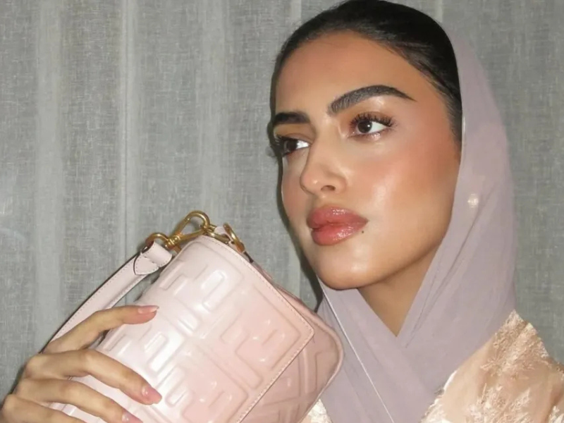 صيحات مكياج ناعم لإفطارات رمضان 2025: إطلالات مستوحاة من مدونات الجمال صيحات مكياج ناعم لإفطارات رمضان 2025: إطلالات مستوحاة من مدونات الجمال