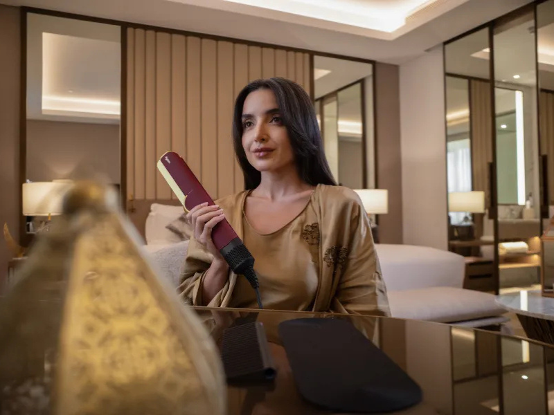 دايسون تقدم إصدارًا فاخرًا يجمع بين الأناقة والتكنولوجيا في عالم العناية بالشعر