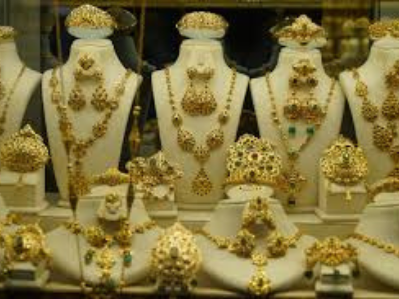 قفزة تاريخية في أسعار الذهب.. والغرام يلامس 1000 درهم بفاس قفزة تاريخية في أسعار الذهب.. والغرام يلامس 1000 درهم بفاس