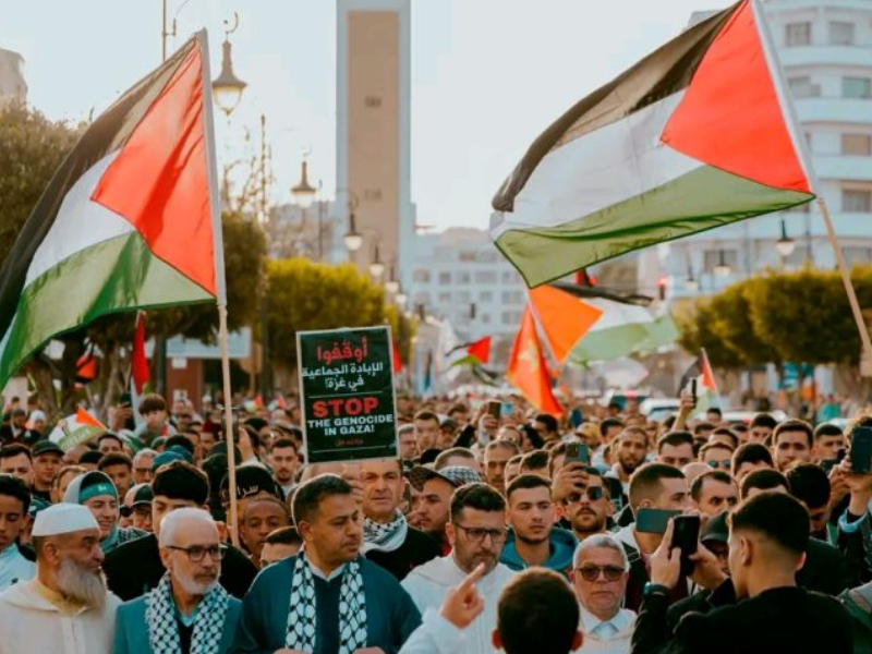 مسيرة ضخمة في طنجة يوم عيد الفطر تضامناً مع غزة