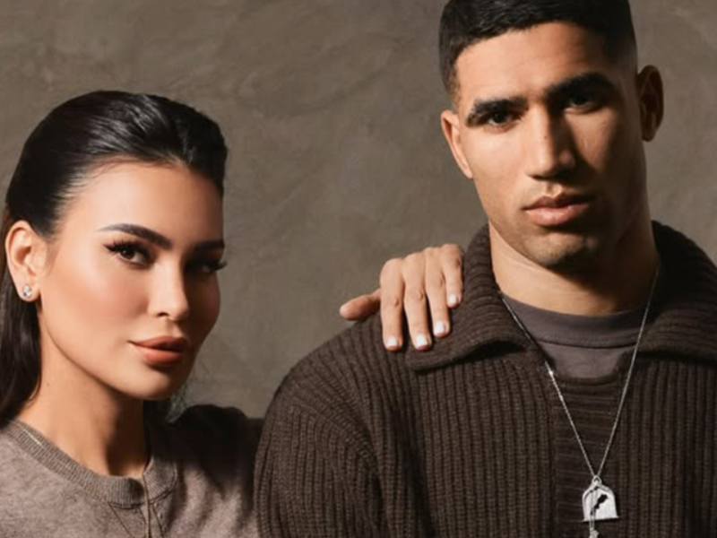 حكيمي وميميا لو بلان: فن حمل الهوية حول العنق