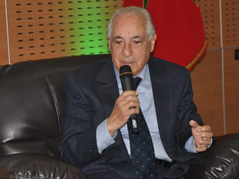 وفاة عبد الحق المريني: المغرب يودّع مؤرخ المملكة وصوت القصر الملكي