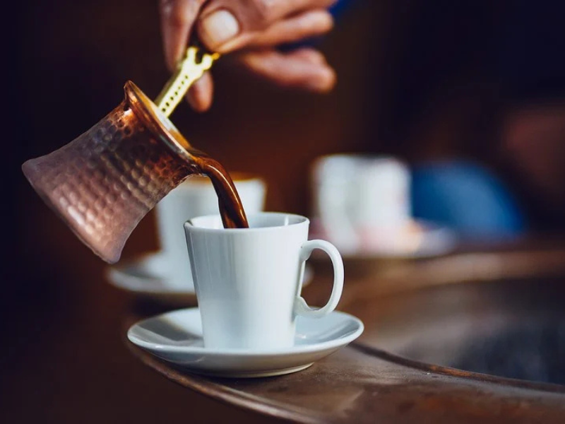 فوائد القهوة في الحفاظ على الصحة مع تقدم العمر: دراسة أمريكية تكشف الأسرار