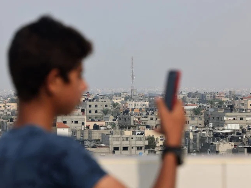انقطاع الاتصالات في غزة: أزمة متفاقمة وعزلة رقمية