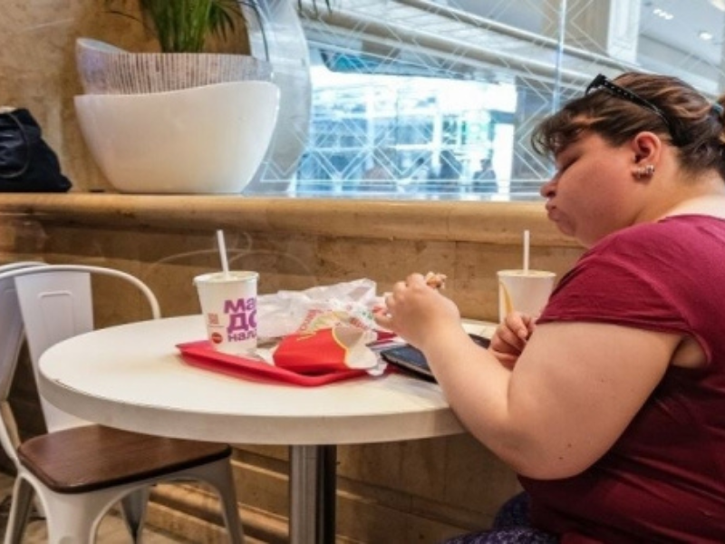 التقدم في السن وزيادة الوزن: الأسباب والحلول التقدم في السن وزيادة الوزن: الأسباب والحلول