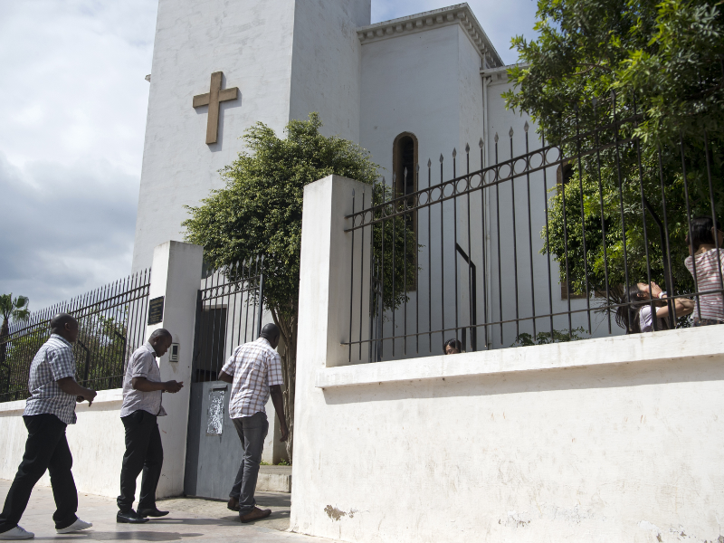 الداخلية تتدخل بعد جدل "الكنائس العشوائية" في أحياء الدار البيضاء الداخلية تتدخل بعد جدل "الكنائس العشوائية" في أحياء الدار البيضاء