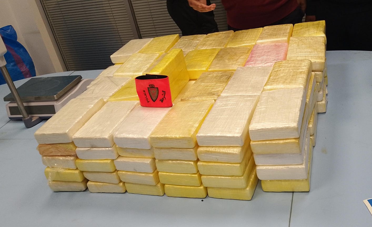 إحباط محاولة تهريب دولي للكوكايين بمعبر الكركرات الحدودي إحباط محاولة تهريب دولي للكوكايين بمعبر الكركرات الحدودي