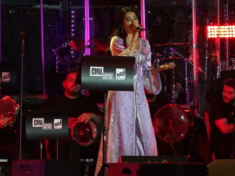 رحمة رياض : الأغنية المغربية تُلهمني.. والتعاون مع زينة الداودية قريب جدا رحمة رياض : الأغنية المغربية تُلهمني.. والتعاون مع زينة الداودية قريب جدا