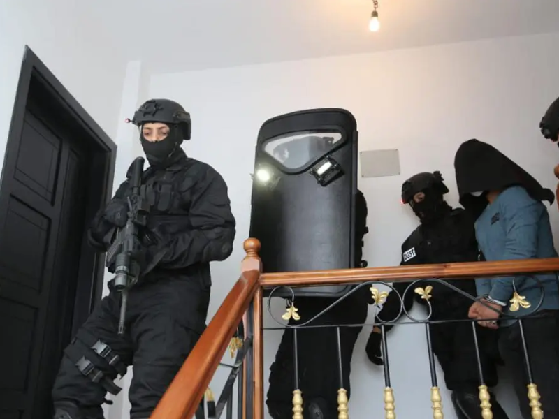 البسيج يُحبط هجومًا وشيكًا.. خلية إرهابية خططت لصنع عبوات ناسفة شمال البلاد البسيج يُحبط هجومًا وشيكًا.. خلية إرهابية خططت لصنع عبوات ناسفة شمال البلاد