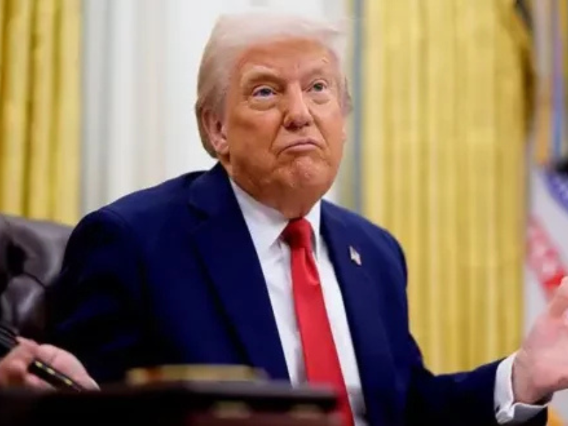 ترامب يفرض رسومًا جمركية جديدة على دول منها ثلاث عربية ترامب يفرض رسومًا جمركية جديدة على دول منها ثلاث عربية