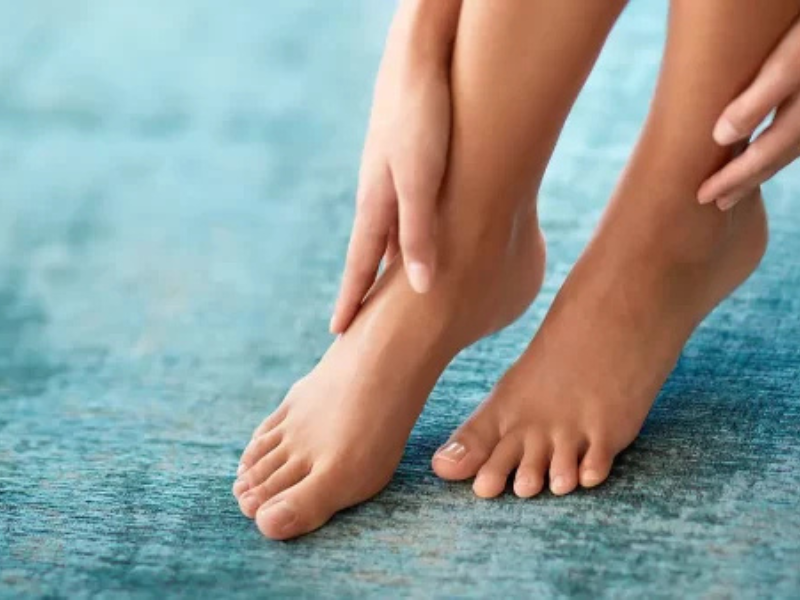 أخطاء شائعة تؤذي القدمين: كيف نتجنبها؟