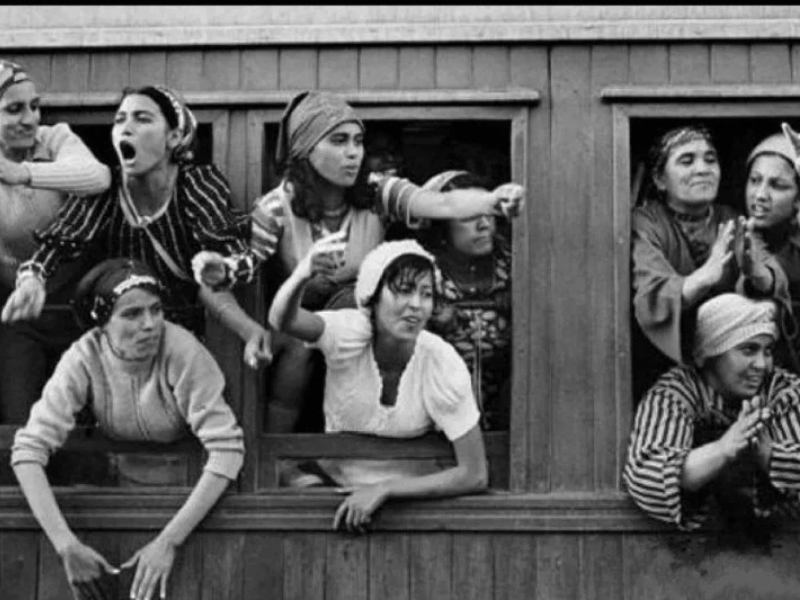 مأساة المغاربة المطرودين من الجزائر عام 1975: جرح لم يندمل