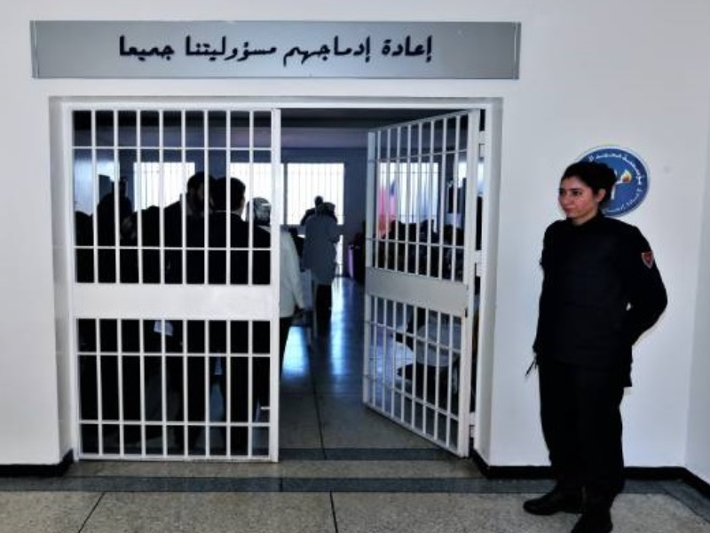 تقرير الوسيط يكشف اختلالات عميقة تعيق إعادة إدماج السجناء في المغرب