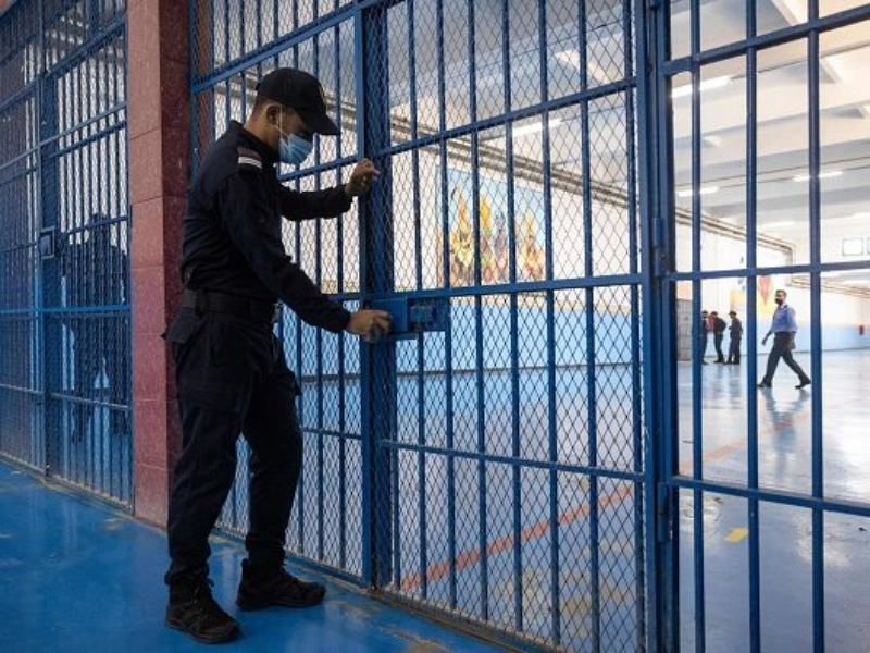 إدارة السجن المحلي بطانطان توضح حقيقة محاولة انتحار أحد السجناء