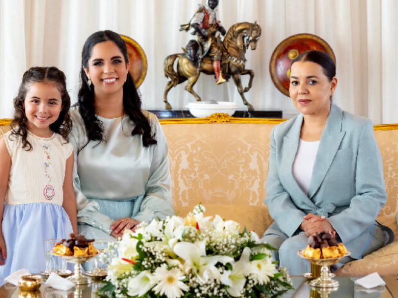 الأميرة للا أسماء تستقبل السيدة الأولى للسلفادور بمقر مؤسسة للا أسماء وتعلنان مبادرات إنسانية لصالح الأطفال الصم الأميرة للا أسماء تستقبل السيدة الأولى للسلفادور بمقر مؤسسة للا أسماء وتعلنان مبادرات إنسانية لصالح الأطفال الصم