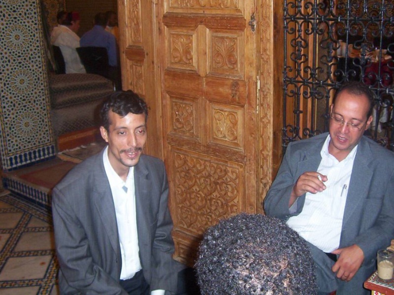 عبد العزيز كوكاس: لا أؤمن بالاقتصاد في الحب ولا في المعرفة