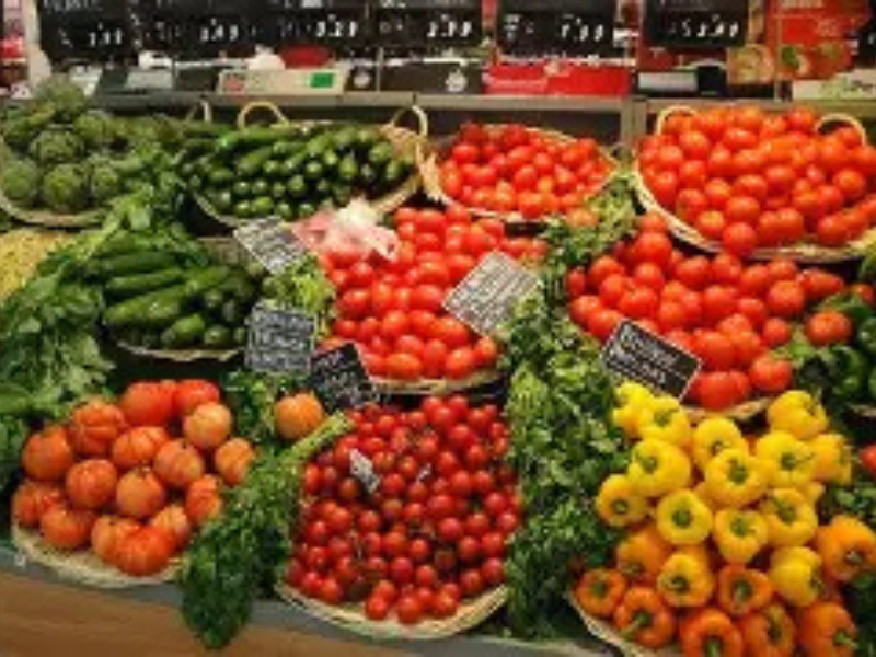 الخضر والفواكه المغربية: بين نجاح التصدير وغضب المزارعين الإسبان الخضر والفواكه المغربية: بين نجاح التصدير وغضب المزارعين الإسبان