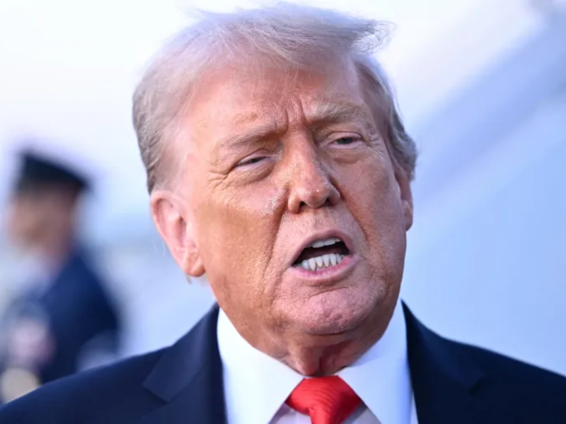 ترامب يعرب عن عدم رضاه لهجوم روسيا على كييف ويؤكد ثقته في حل الأزمة ترامب يعرب عن عدم رضاه لهجوم روسيا على كييف ويؤكد ثقته في حل الأزمة