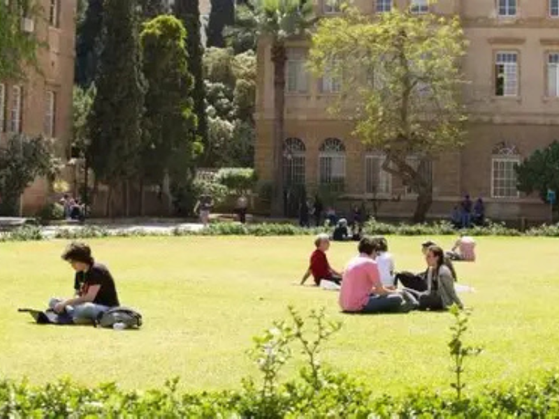 جامعة أمريكية تمنح أصغر مزارعة معتمدة منحة كاملة تقديراً لشغفها بالزراعة