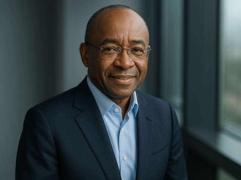 الملياردير سترايف ماسيويا يعتزم ضخ 720 مليون دولار لإنشاء مصنع للذكاء الاصطناعي في المغرب