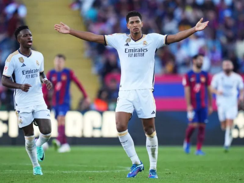 ريال مدريد يقهر برشلونة ويكسر سلسلة الهزائم في كلاسيكو الإثارة