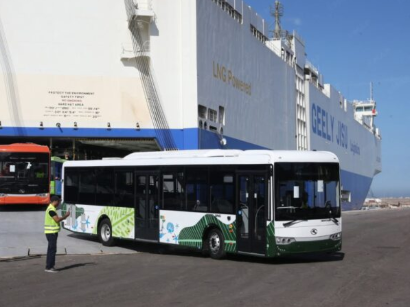 وصول 257 حافلة حديثة لميناء الدار البيضاء ضمن البرنامج الوطني للنقل الحضري