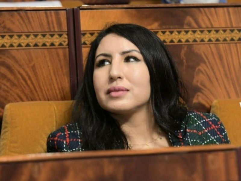 الساعة الإضافية بين الرفض والاستمرار… دعوات برلمانية لإعادة التوقيت الطبيعي بالمغرب الساعة الإضافية بين الرفض والاستمرار… دعوات برلمانية لإعادة التوقيت الطبيعي بالمغرب