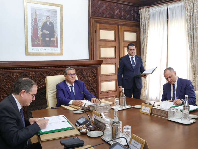 الحكومة و"رونو" توقعان اتفاقية توسيع صناعة السيارات في المغرب من شأنها إحداث 7.500 وظيفة جديدة