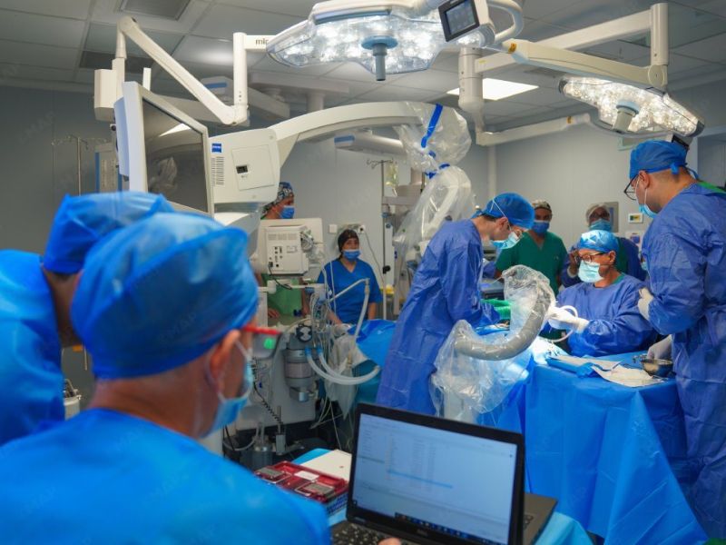 إنجاز طبي مغربي: أول عمليات زراعة قوقعة أذن روبوتية في القارة الإفريقية