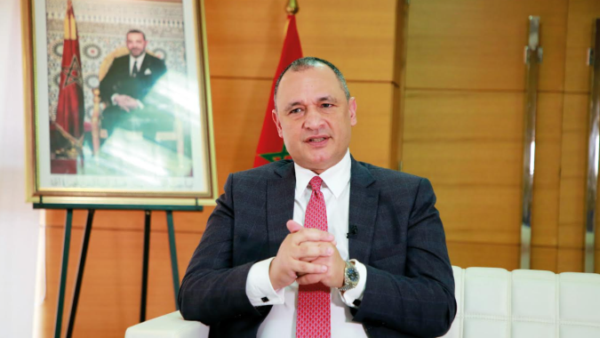 رياض مزور: صناعة السيارات المغربية بين الأزمة والتحول للطاقة المتعددة